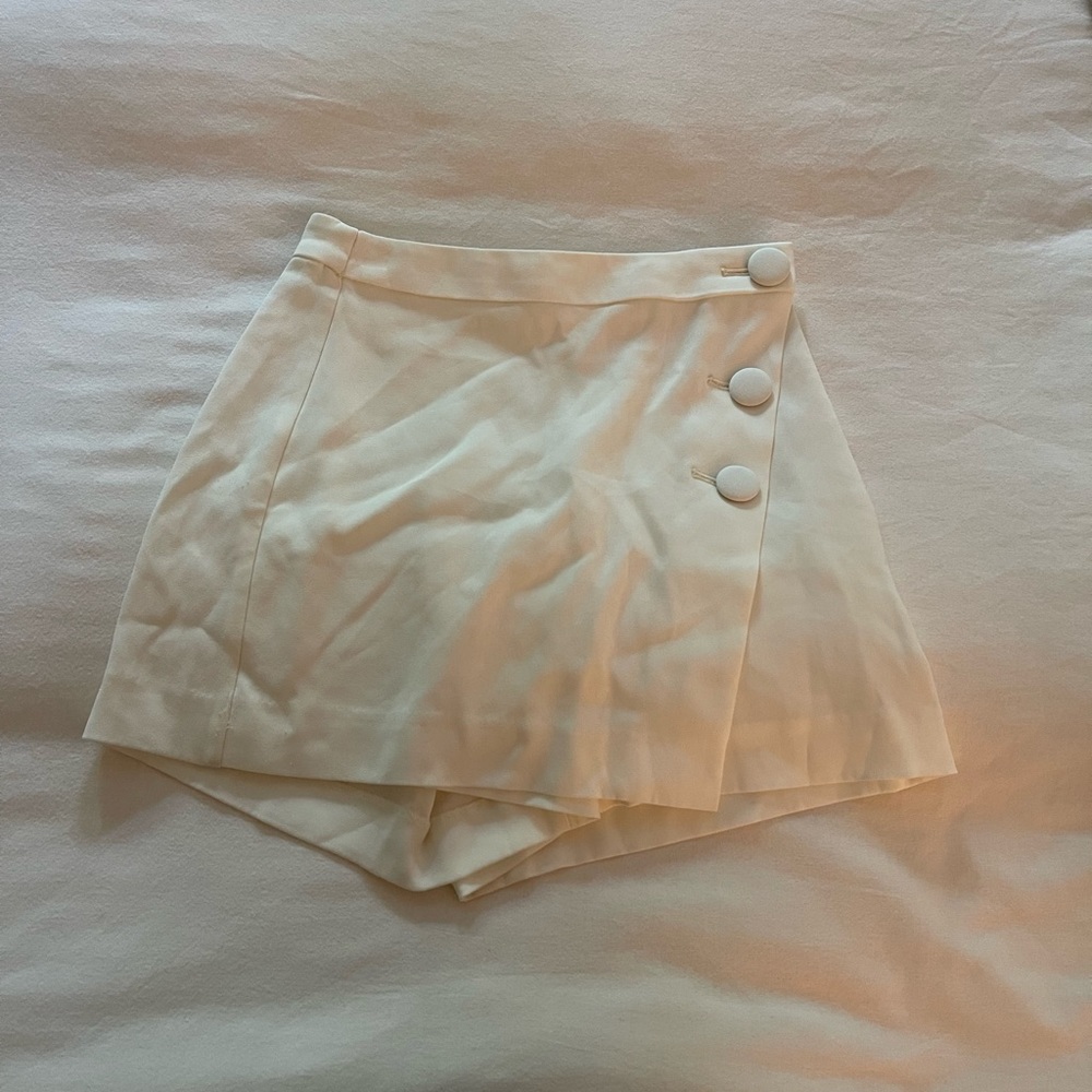 aritzia skort